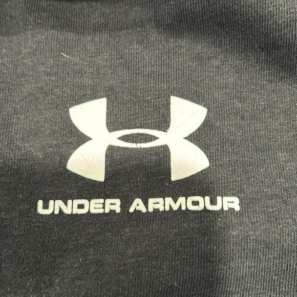 2/25 Size S Under Armour short sleeve hoodie - Picture 7 of 11